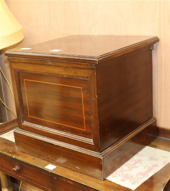 An inlaid mahogany commode, W.50cm